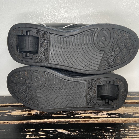 Heelys Wheeled Shoes Youth 5 Propel Skate Kids Sneakers Black White Gray Caps - Picture 10 of 16